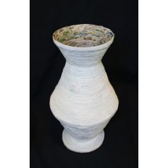 Elegáns, karcsú fehér váza dekoráció