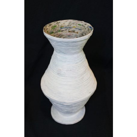 Elegáns, karcsú fehér váza dekoráció