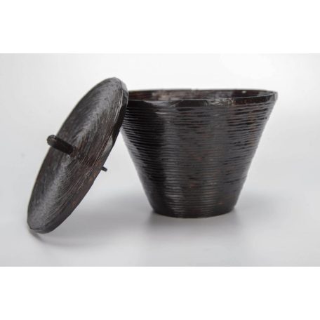 Magas falú tárolók tetővel, többféle színben