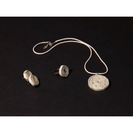 White and multicolored jewelry set: necklace, earrings, ring