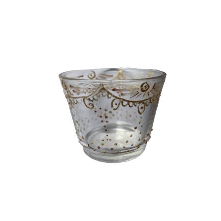 Pohár alakú mácsestartó, díszítéssel