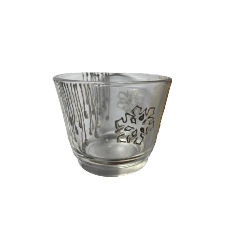 Pohár alakú mácsestartó, díszítéssel